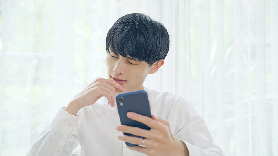 男_スマホ