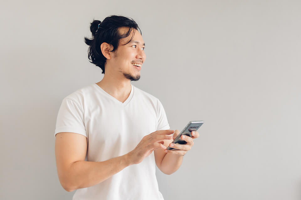 男_スマホ