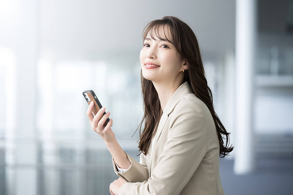 女_スマホ