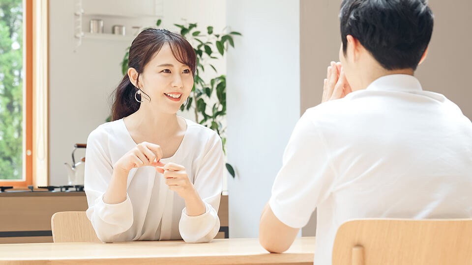 カップル_喫茶店_お茶
