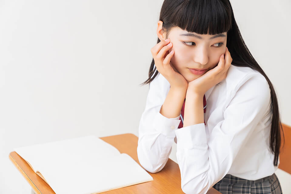 女_学生_黒髪ロング_制服