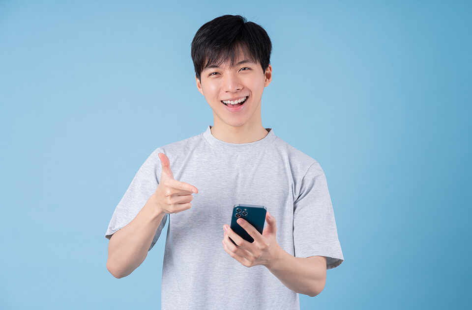 男_スマホ_グッド