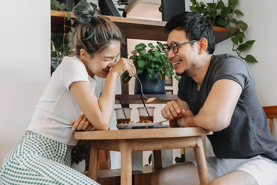 カフェ_男女