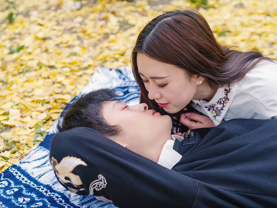 キス_カップル