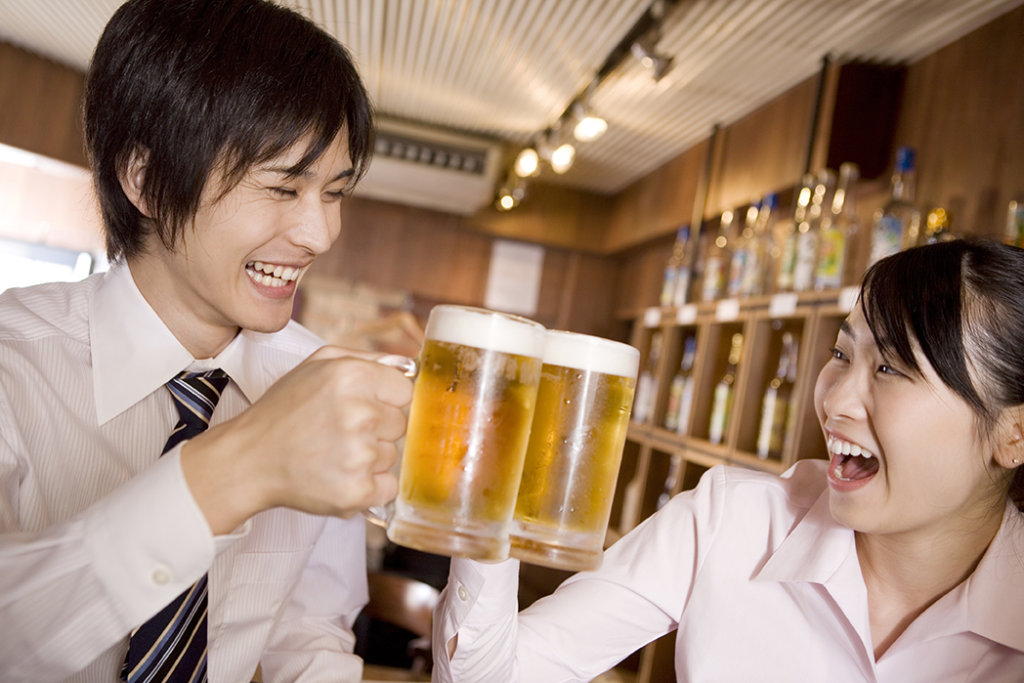 男女_ビール