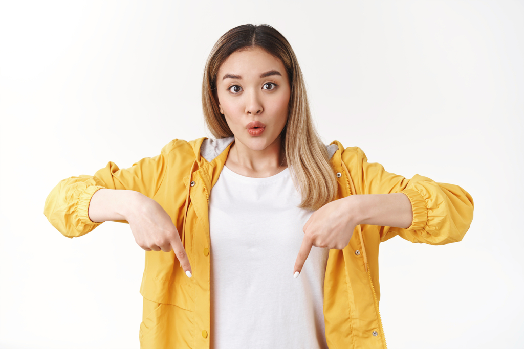 女