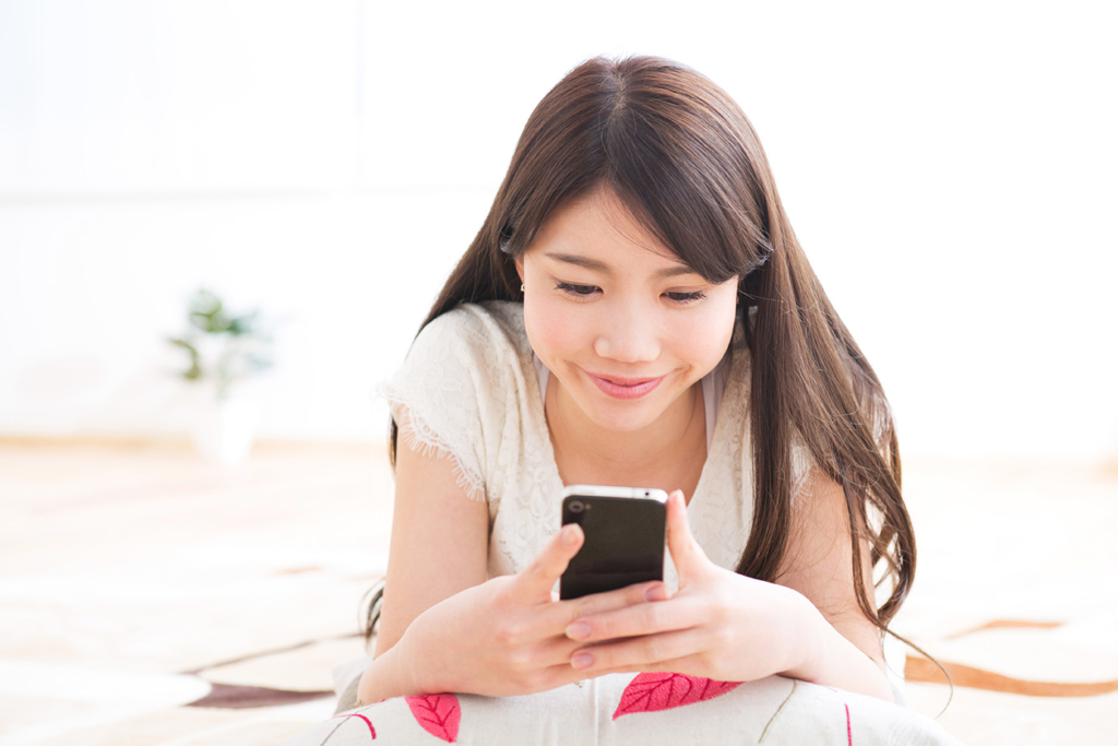 女_スマホ