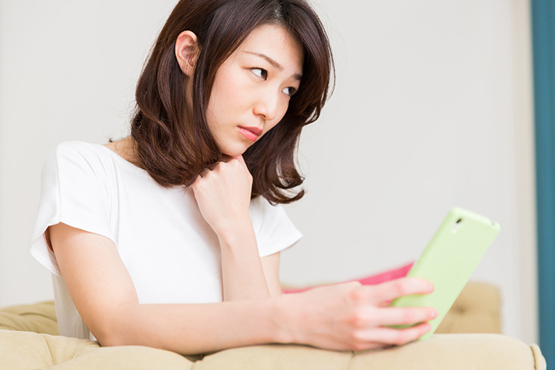 女