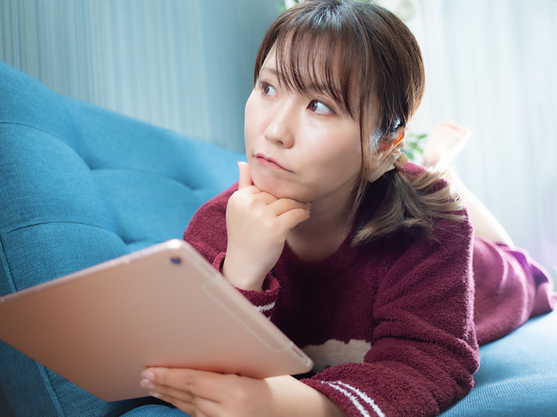若い女