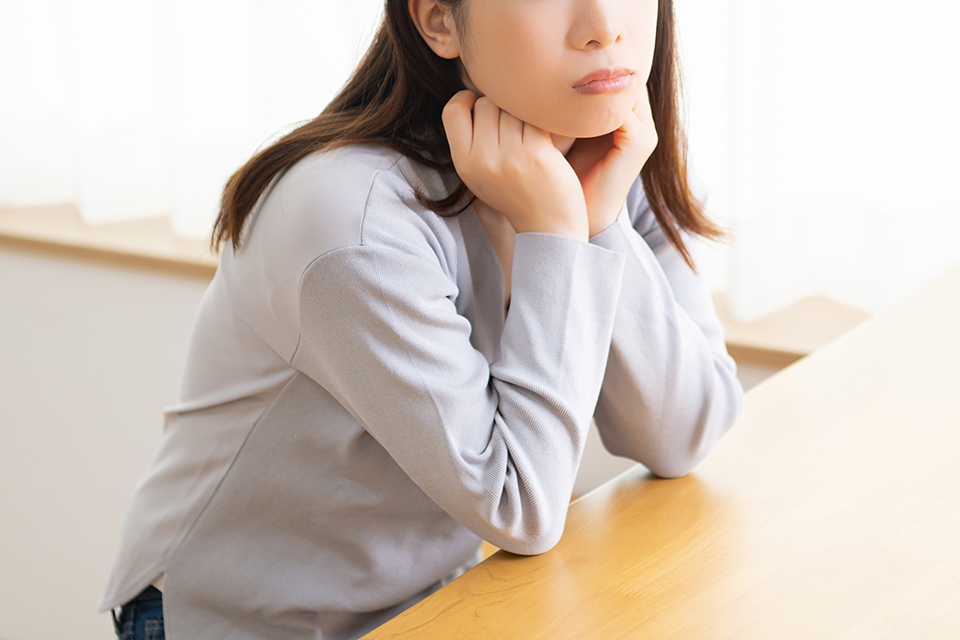 困った_女