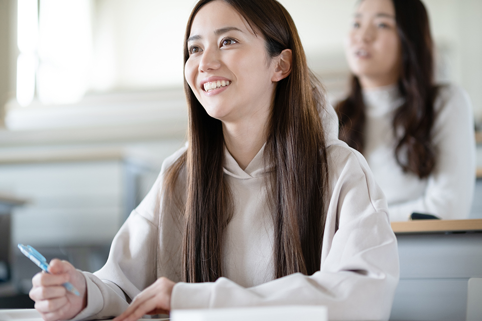女_大学_勉強